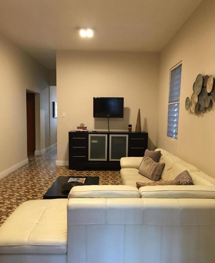 سان خوان Calle Hollanda 3 Bedroom Home المظهر الخارجي الصورة